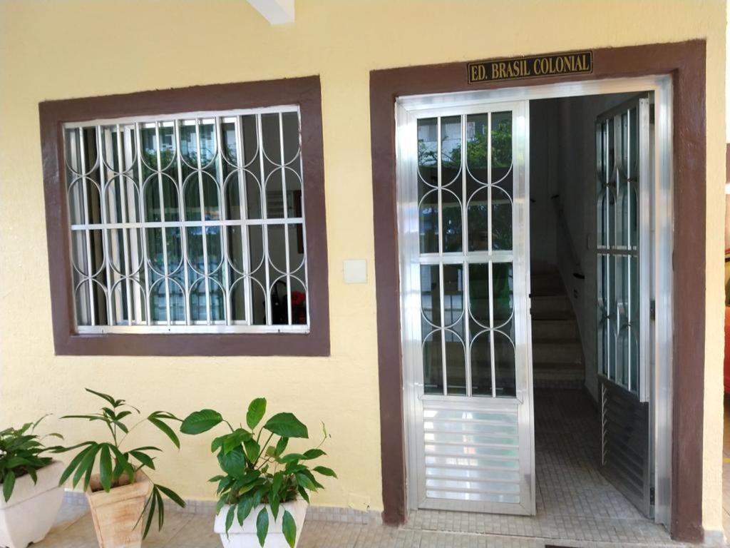 Apto Canto Do Forte - Praia Grande - Local Privilegiado - 100 Metros Da Praia - Internet Inclusa Ngoại thất bức ảnh