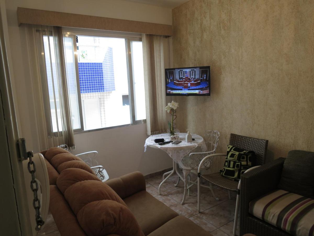 Apto Canto Do Forte - Praia Grande - Local Privilegiado - 100 Metros Da Praia - Internet Inclusa Ngoại thất bức ảnh